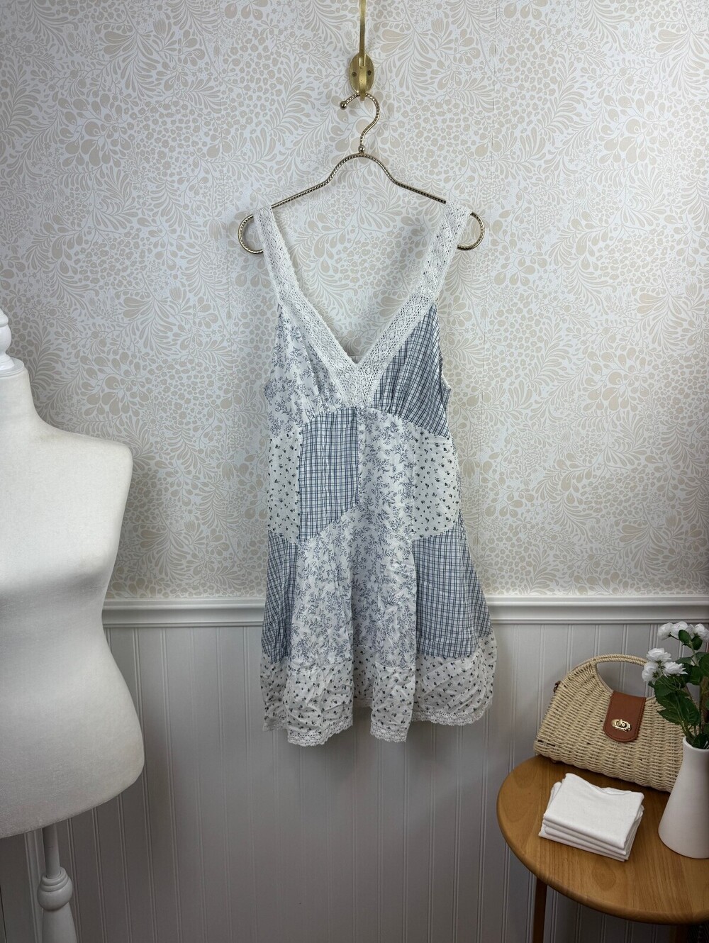 American Eagle Patchwork Blue Cotton Lace Inset Mini Dress - Size - Large - Picture 2 of 8